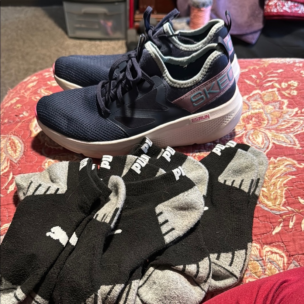 Skechers Navy Sneakers